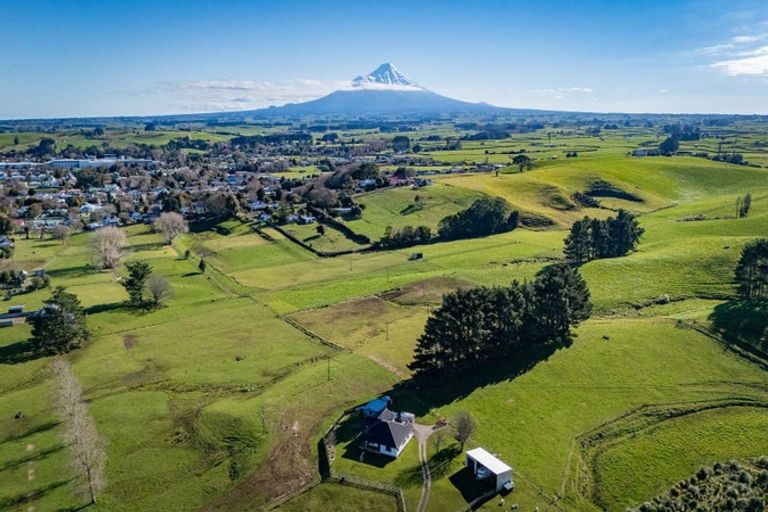 Photo of property in 6 King Edward Street, Eltham, 4322