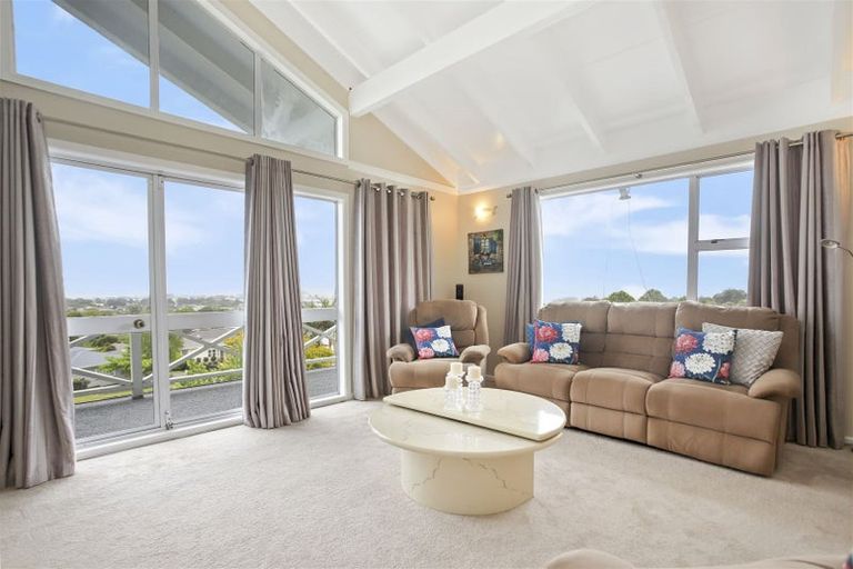 Photo of property in 12 Bilkey Avenue, Pukekohe, 2120