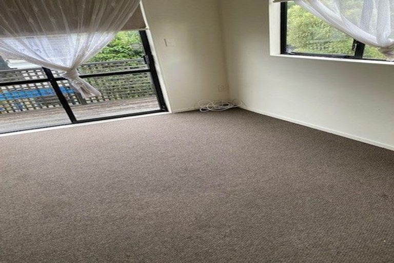 Photo of property in 55 Woodglen Road, Glen Eden, Auckland, 0602