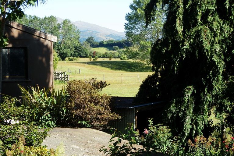 Photo of property in 82 Point Bush Road, Waimate, 7979