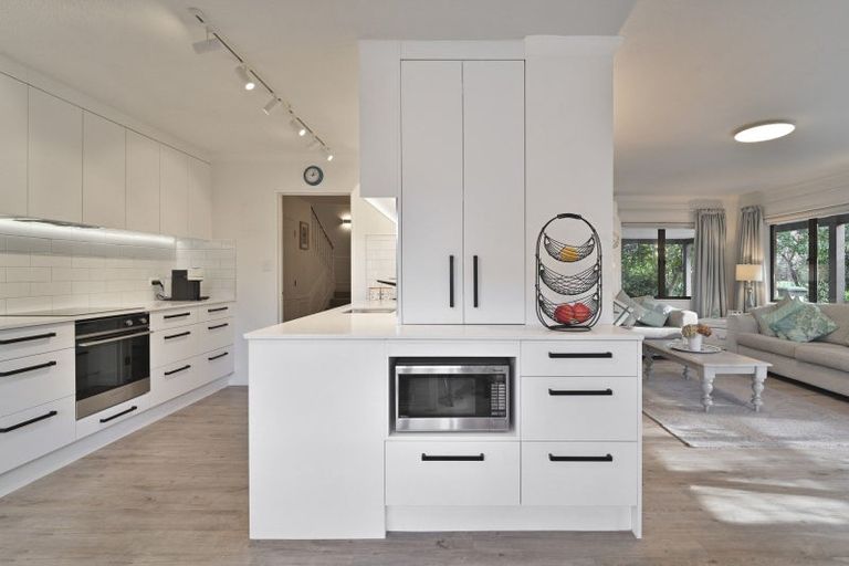 Photo of property in 609 Roberts Street, Hastings, 4122