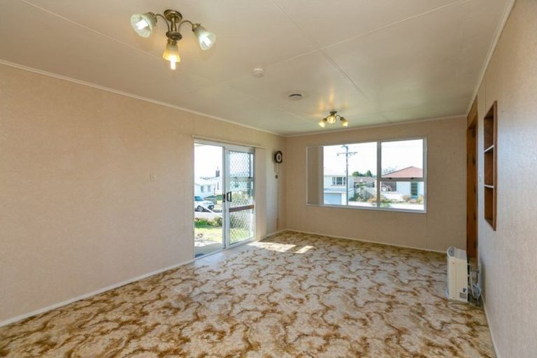 Photo of property in 13 Watene Crescent, Waitara, 4320