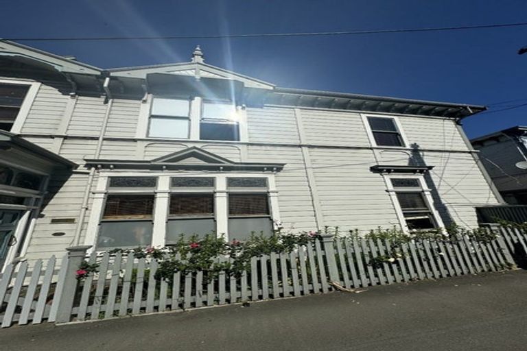Photo of property in 195 The Terrace, Wellington Central, Wellington, 6011