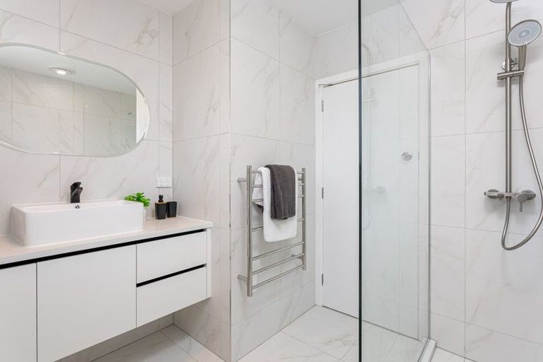 Photo of property in 1/15 Kia Ora Road, Beach Haven, Auckland, 0626