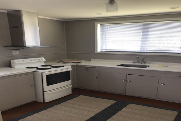 Photo of property in 2/4 Glasgow Street, St Andrews, Hamilton, 3200