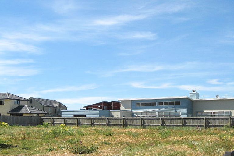 Photo of property in 10 Sandpiper Place, Waimairi Beach, Christchurch, 8083