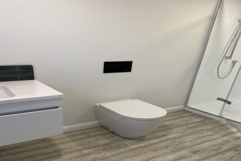 Photo of property in 80 Lake Road, Narrow Neck, Auckland, 0624