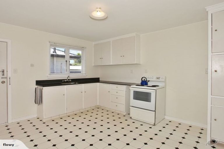 Photo of property in 2/18a Tomes Road, St Albans, Christchurch, 8052