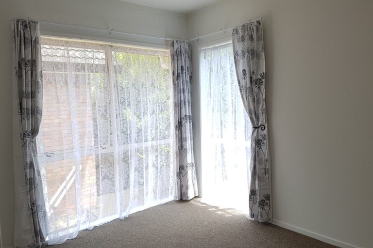 Photo of property in 1220/12 Northcross Drive, Oteha, Auckland, 0632