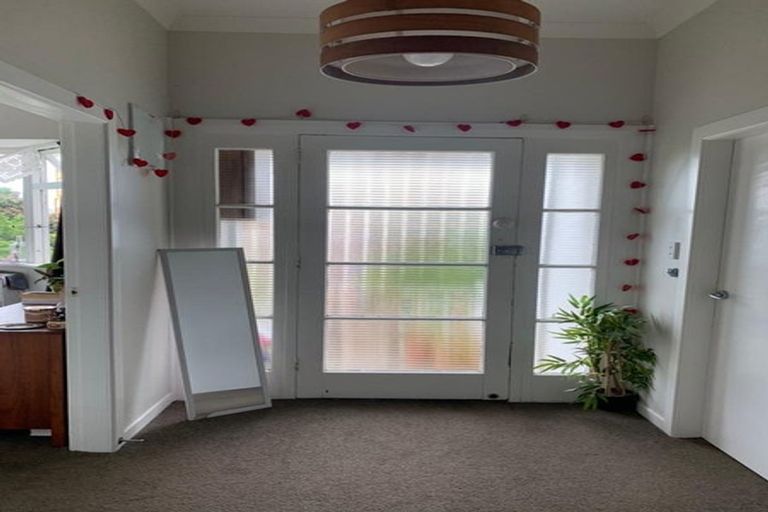 Photo of property in 20 Glasgow Street, Kelburn, Wellington, 6012