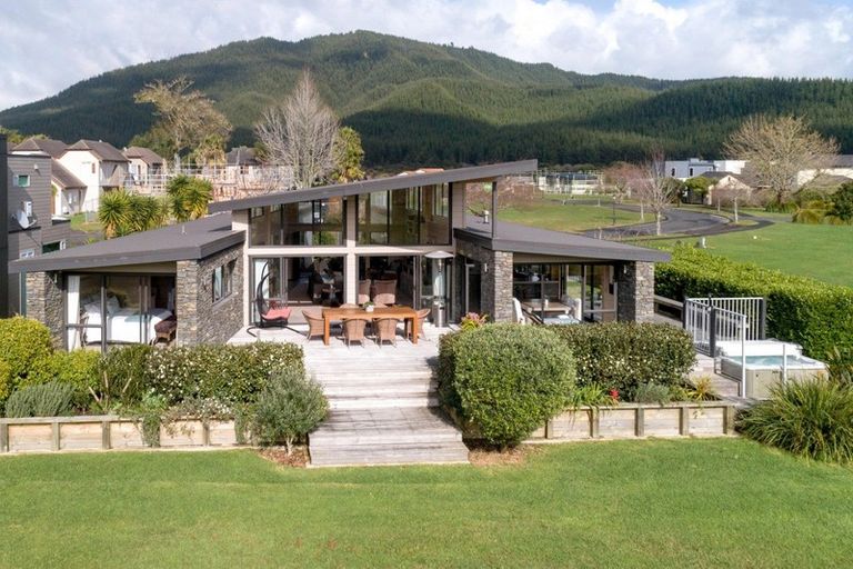 Photo of property in 32 Saint Andrews Drive, Pauanui, Hikuai, 3579