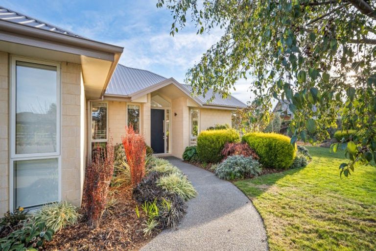Photo of property in 14 Riverside Way, Amberley, 7410
