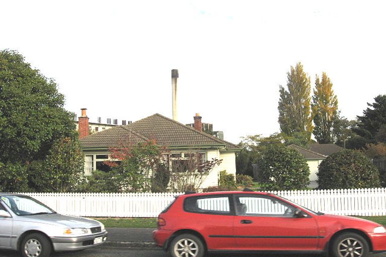 Photo of property in 19 Montana Avenue, Ilam, Christchurch, 8041