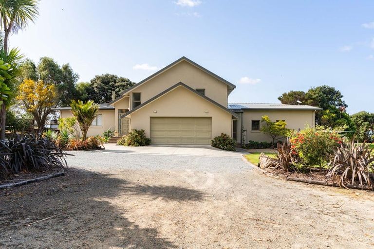 Photo of property in 585 Cove Road, Waipu, 0582
