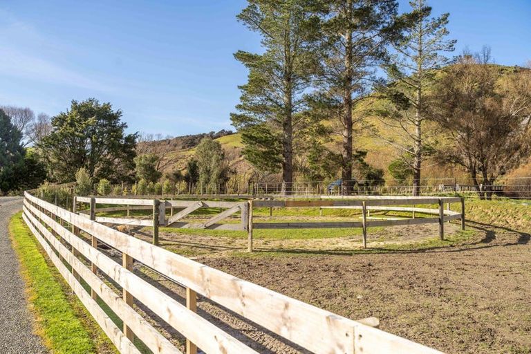 Photo of property in 10 Station Road, Mauriceville, Masterton, 5882