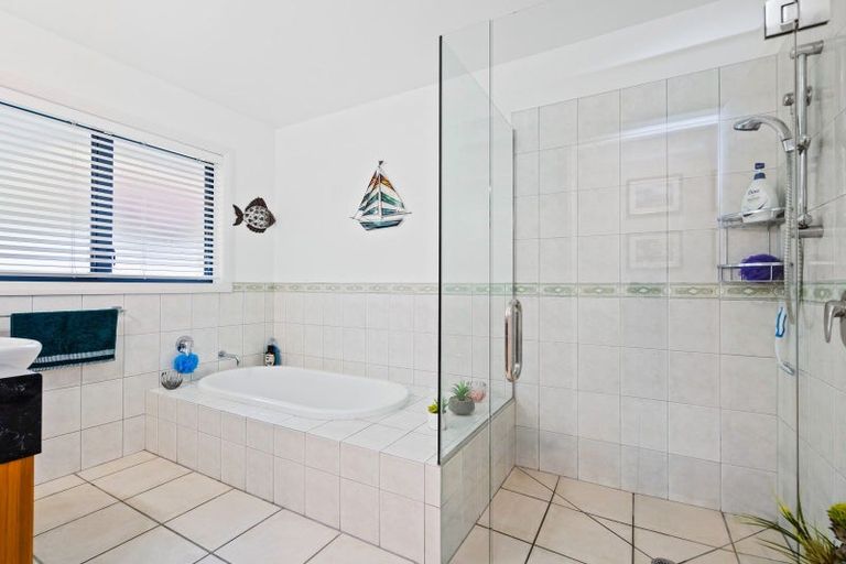 Photo of property in 20 Chatsfield Place, Te Kamo, Whangarei, 0112