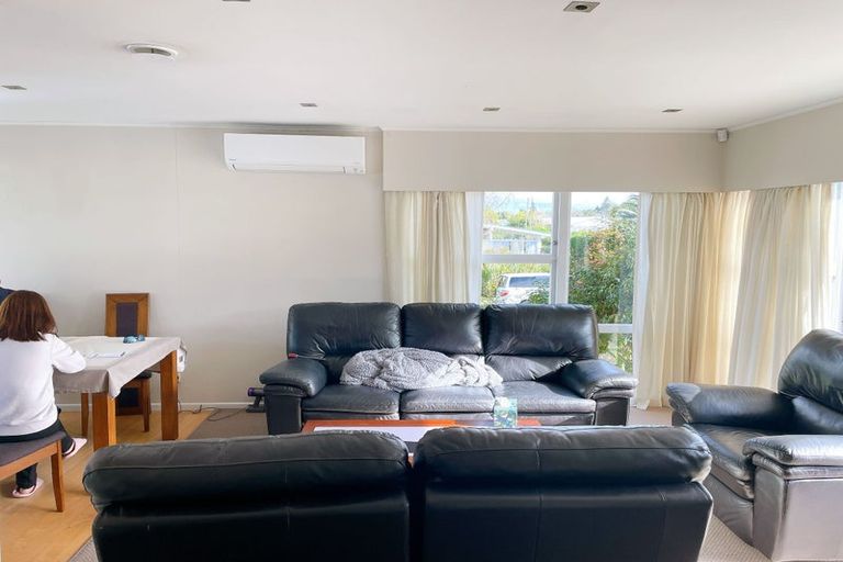 Photo of property in 39 Megan Avenue, Pakuranga Heights, Auckland, 2010