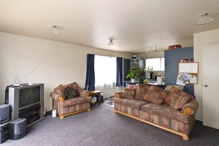 Photo of property in 105a Elizabeth Street, Riccarton, Christchurch, 8041