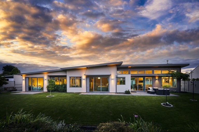 Photo of property in 44b Mclauchlan Street, Springlands, Blenheim, 7201