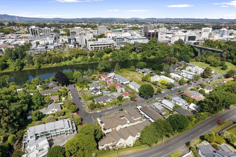 Photo of property in 2h Riro Street, Hamilton East, Hamilton, 3216