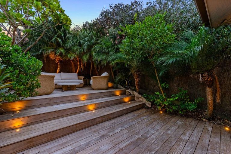 Photo of property in 8a Tipau Street, Torbay, Auckland, 0630