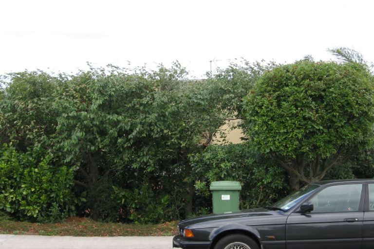 Photo of property in 8 Marama Street, Castor Bay, Auckland, 0620