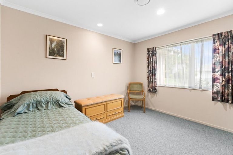 Photo of property in 5 Fairview Place, Havelock North, 4130
