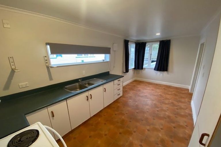 Photo of property in 204 George Street, Stokes Valley, Lower Hutt, 5019