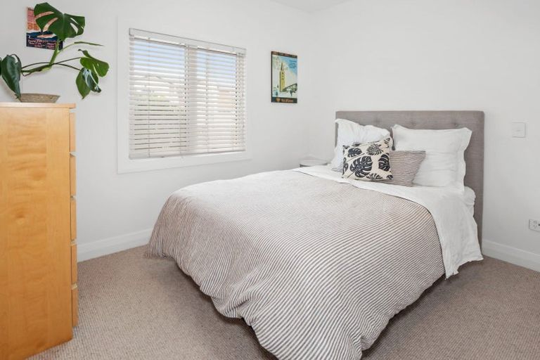 Photo of property in 58 Pitau Road, Mount Maunganui, 3116
