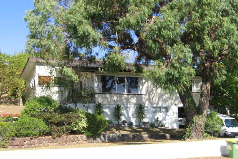 Photo of property in 44 Newhaven Terrace, Mairangi Bay, Auckland, 0630