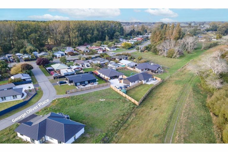 Photo of property in 16 George Oliver Place, Kainga, Christchurch, 8083