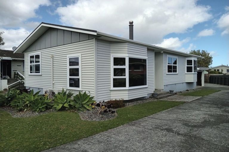 Photo of property in 14 Burn Street, Levin, 5510