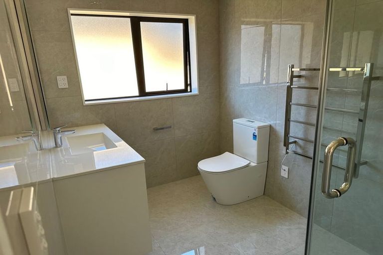 Photo of property in 36a Vodanovich Road, Te Atatu South, Auckland, 0610