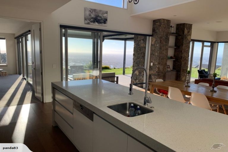 Photo of property in 21 Parkridge Place, Mount Pleasant, Christchurch, 8081