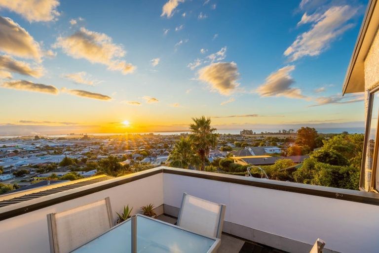 Photo of property in 51 Tosswill Road, Tahunanui, Nelson, 7011