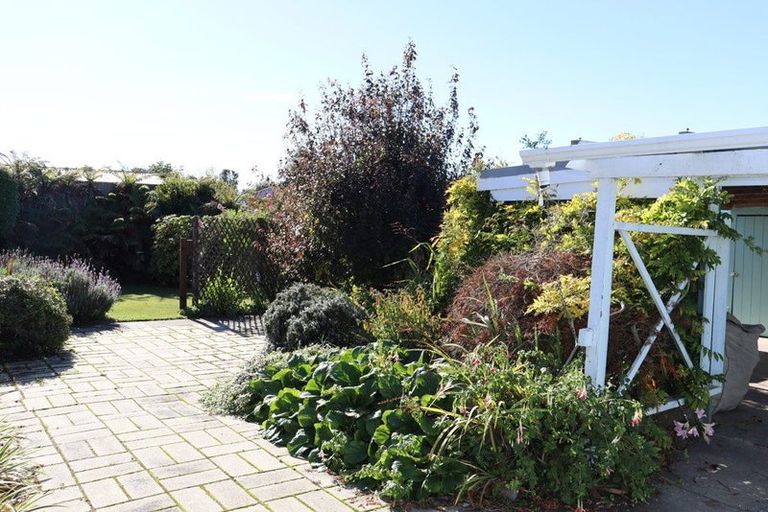 Photo of property in 11 Dalmeny Street, Oamaru North, Oamaru, 9400