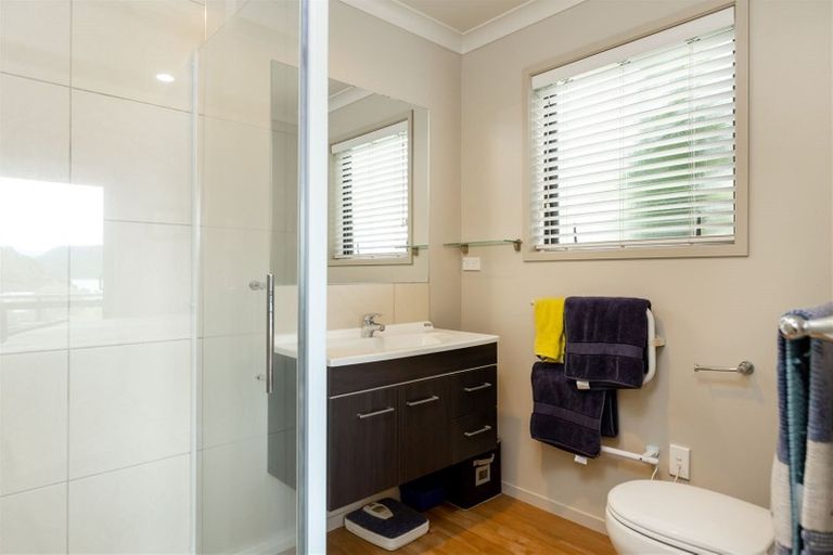 Photo of property in 18 Russell Street, Picton, 7220