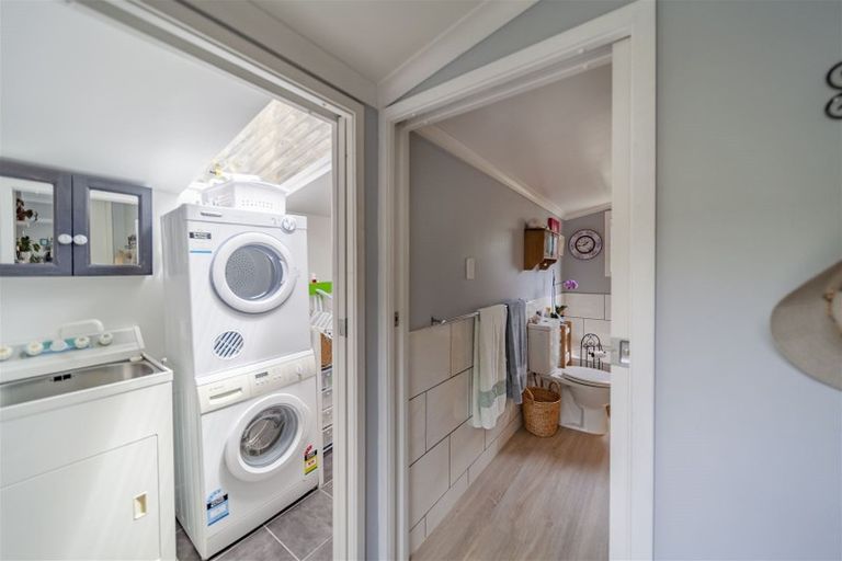 Photo of property in 90 Shakespeare Road, Bluff Hill, Napier, 4110