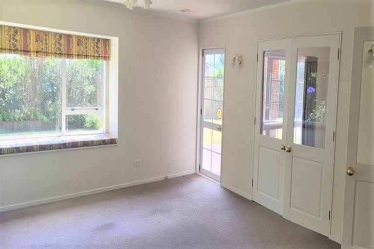 Photo of property in 43 Joseph Banks Drive, Whitby, Porirua, 5024