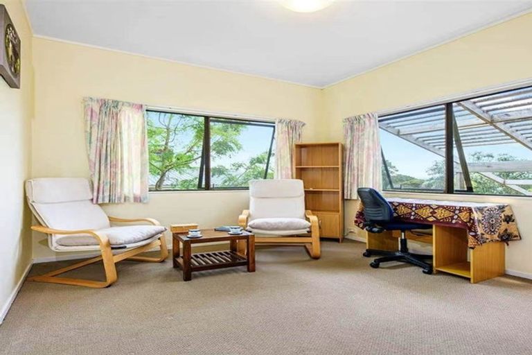 Photo of property in 44 Rhinevale Close, Henderson, Auckland, 0612