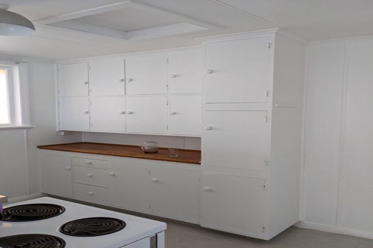 Photo of property in 9 Temuera Street, Otaki, 5512