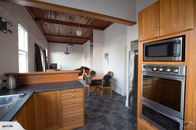 Photo of property in 5a Gilbert Street, Amberley, 7410