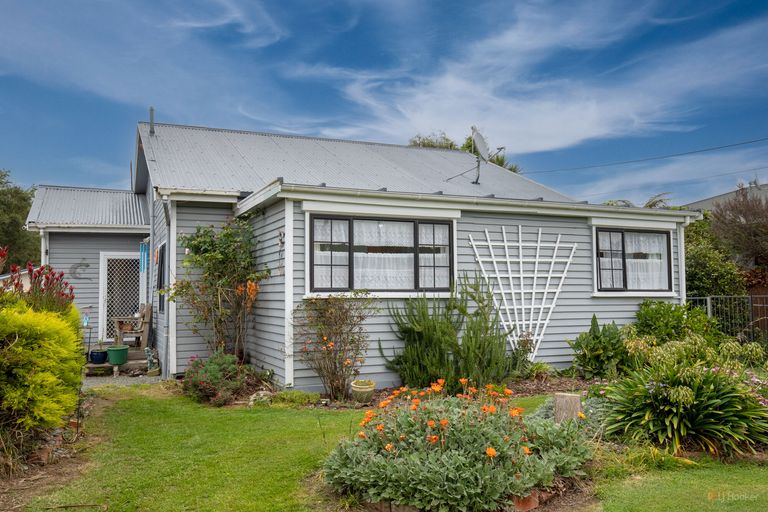 Photo of property in 7 Davidson Street, Pareora, 7912