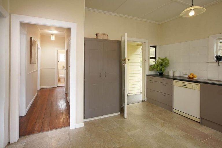 Photo of property in 72 Locking Street, Nelson South, Nelson, 7010