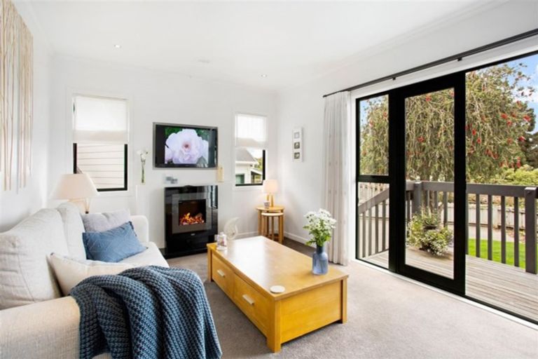 Photo of property in 1/22a Tomo Street, New Lynn, Auckland, 0600