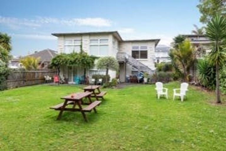 Photo of property in 3/2 Westwood Terrace, Saint Marys Bay, Auckland, 1011