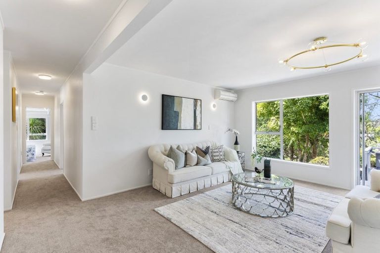 Photo of property in 13 Dunraven Place, Torbay, Auckland, 0630