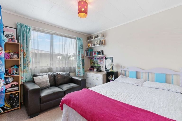 Photo of property in 57 Welcome Bay Road, Welcome Bay, Tauranga, 3112