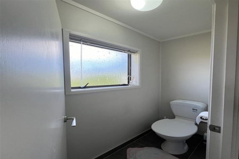 Photo of property in 45b Kurnell Drive, Botany Downs, Auckland, 2010