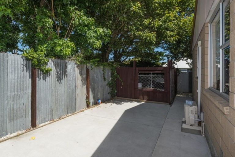 Photo of property in 1/8 Leonie Place, Aranui, Christchurch, 8061